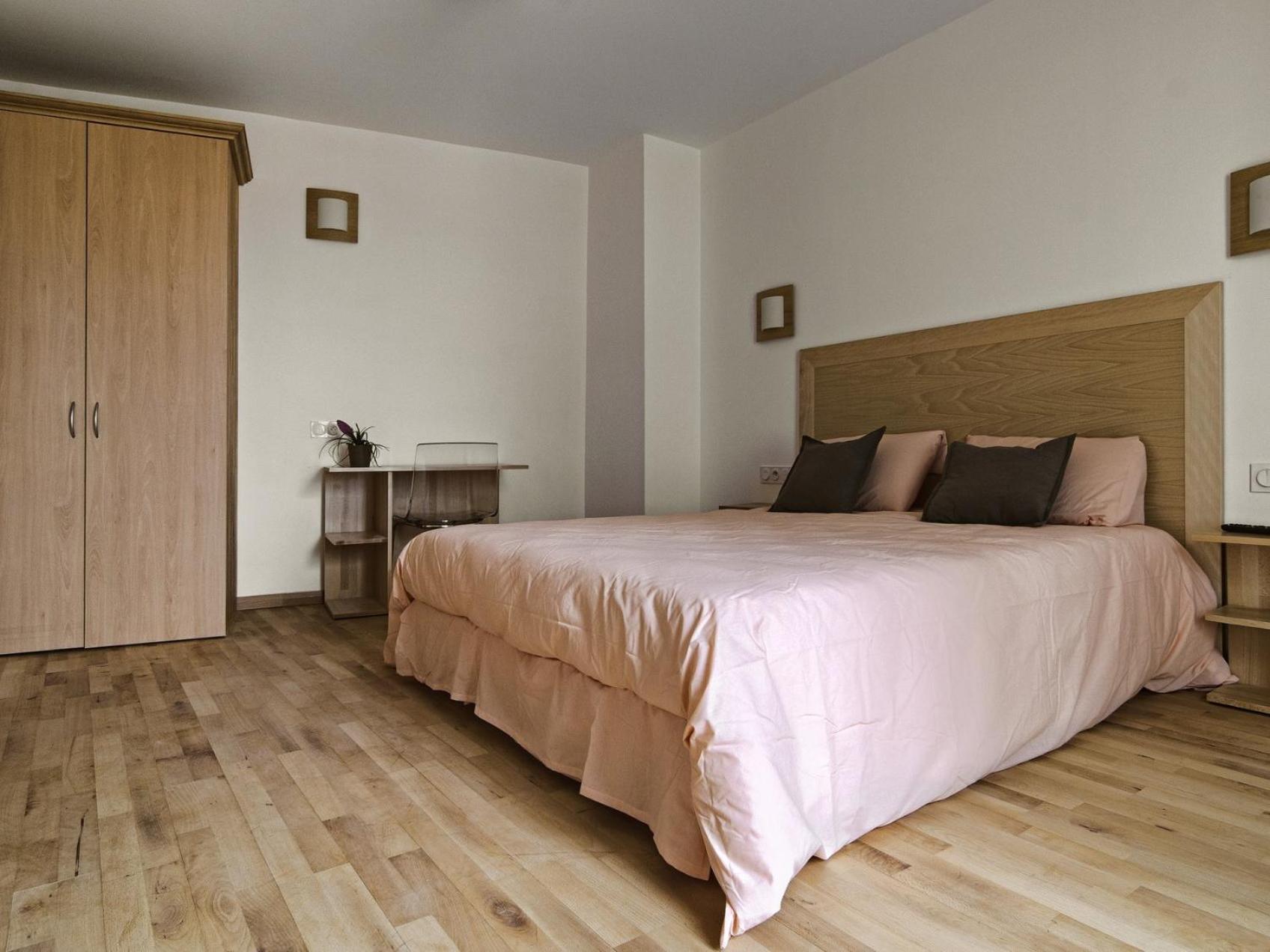 Hotel Galilee Saint-Michel-lʼObservatoire Habitación foto